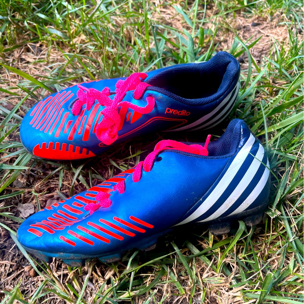 Adidas Kids Predator Soccer Cleats Blue, Neon Fluorescent Pink Red Laces Sz 1